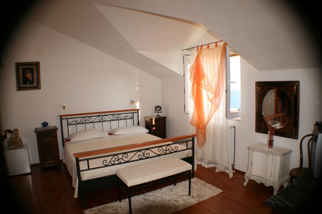 Apartments And Rooms Lea Bol Ngoại thất bức ảnh