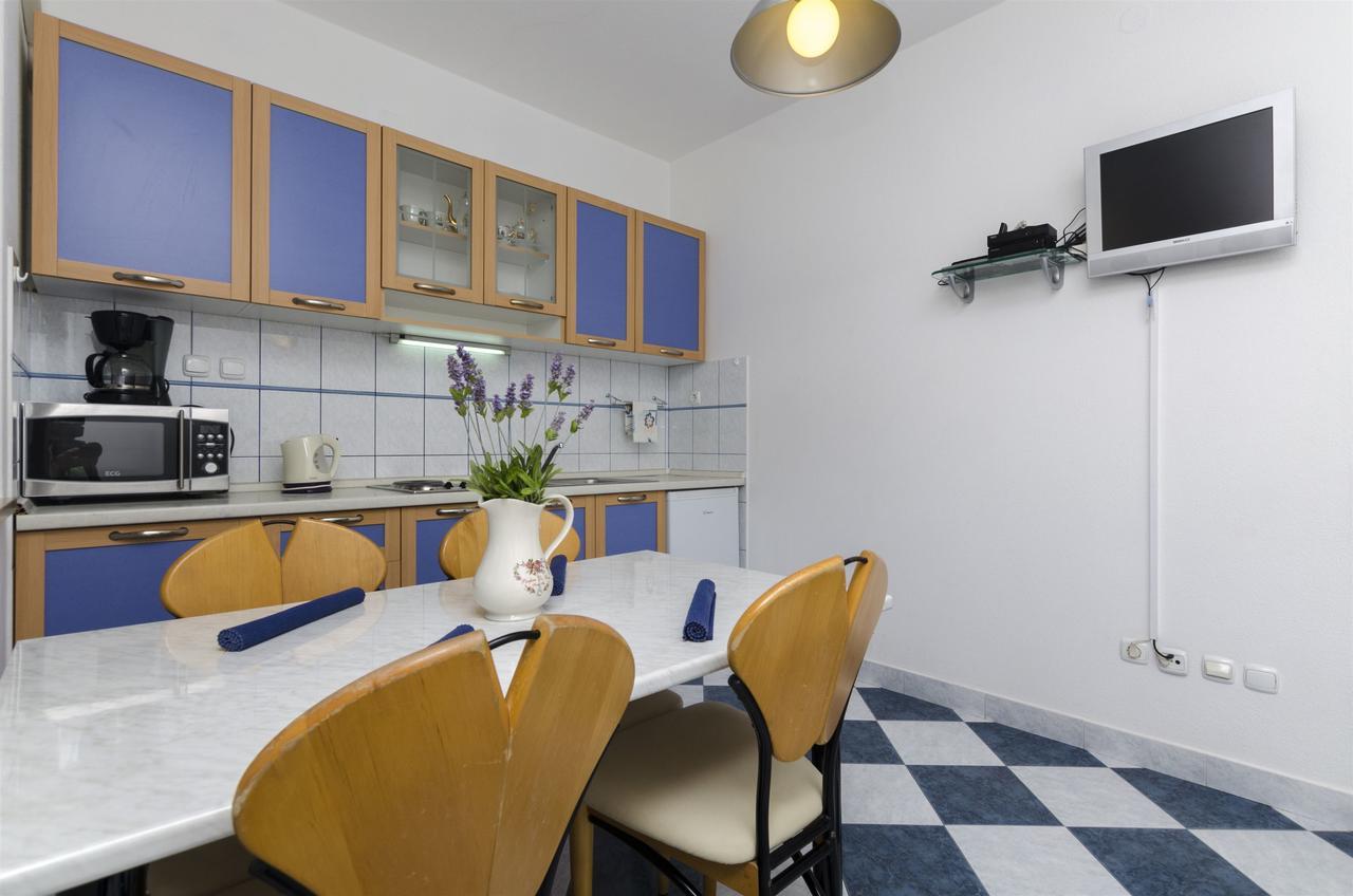 Apartments And Rooms Lea Bol Ngoại thất bức ảnh