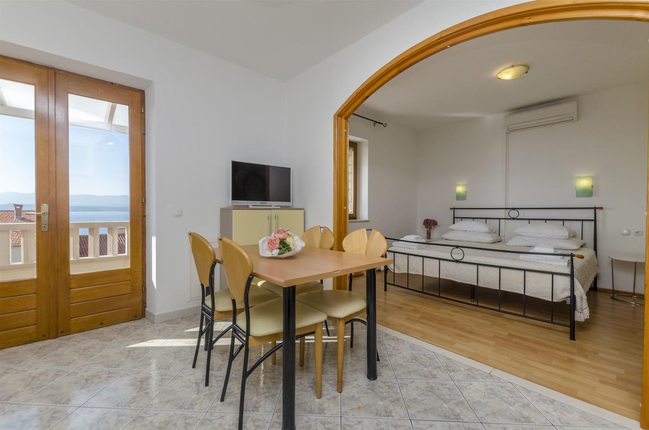 Apartments And Rooms Lea Bol Ngoại thất bức ảnh