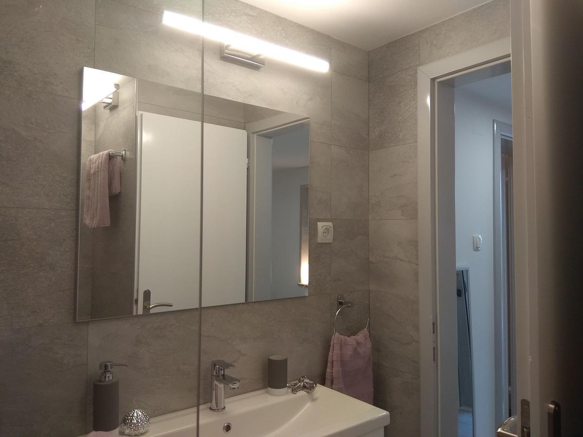 Apartments And Rooms Lea Bol Ngoại thất bức ảnh